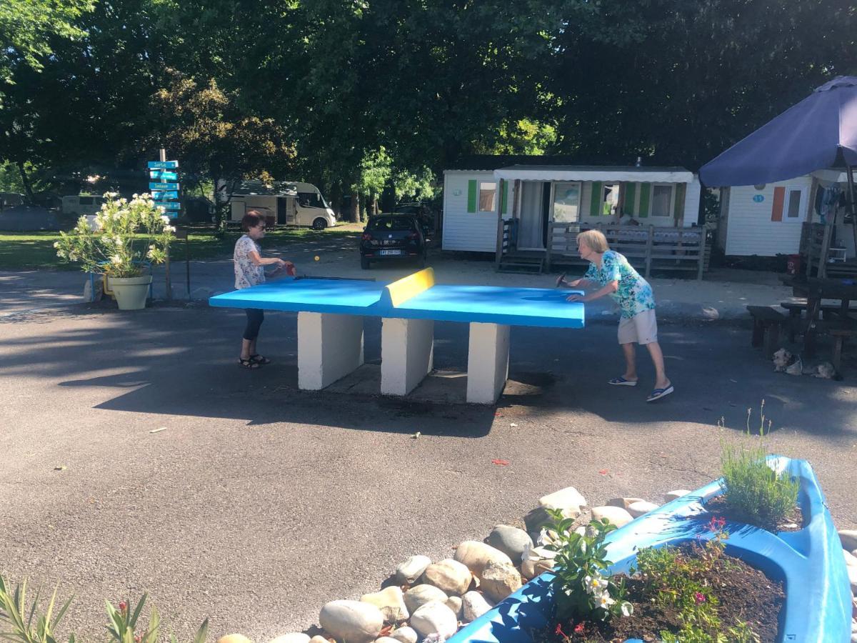 CAMPING PARADIS FAMILY des ISSOUX Lalevade-dʼArdèche Exterior foto